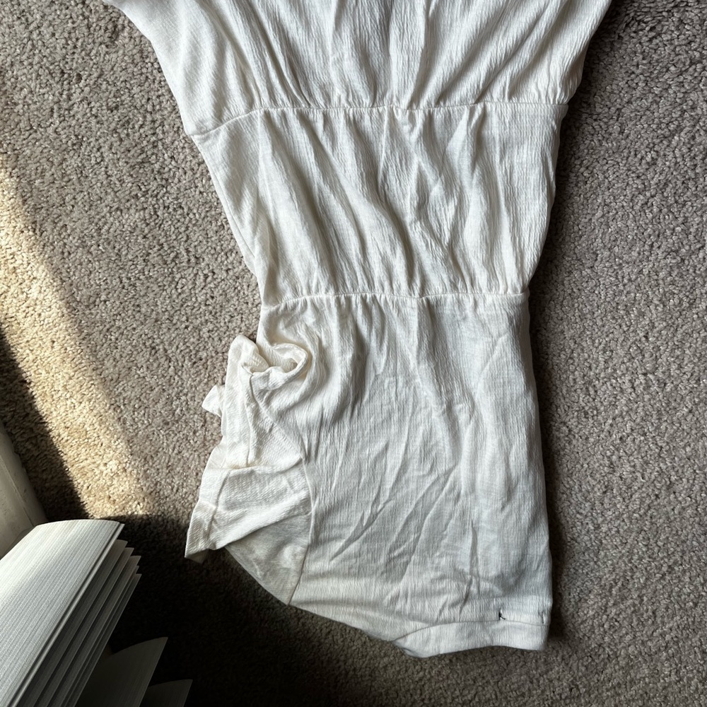 Egg Shell Ruffle Top - Picture 3 of 3